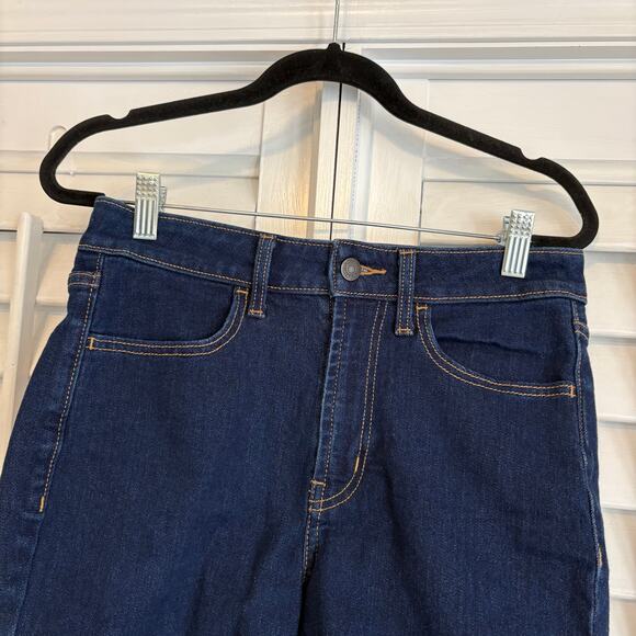 Old Navy High Rise Jean Shorts Size 4 - Picture 3 of 6